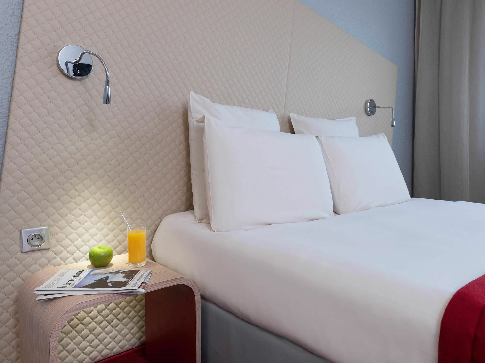 Mercure Paris Le Bourget Aeroport Le Blanc-Mesnil Exterior foto